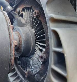 Mack E7 Fan Clutch for a 2006 Mack CXN613