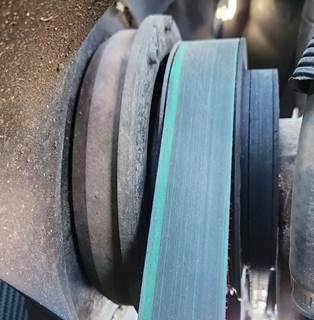 Mack E7 Fan Clutch for a 2003 Mack CH613