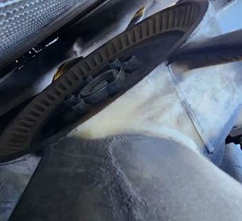 Mercedes-Benz OM460LA Fan Clutch for a 2007 Freightliner M2 112 Medium Duty