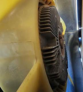 Mercedes-Benz OM906LA Fan Clutch for a 2005 Sterling L7500