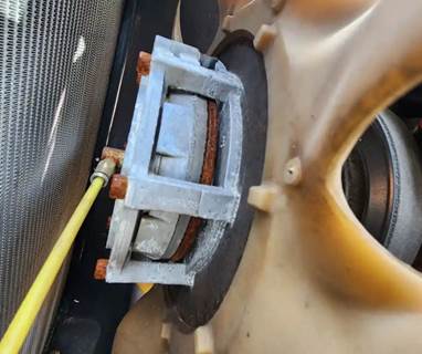 Mercedes-Benz OM906LA Fan Clutch for a 2005 Freightliner M2 106