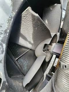 Caterpillar 3176 Fan for a 1995 Volvo FE