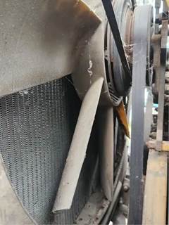 Caterpillar C12 Fan for a 2000 Peterbilt 379