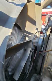 Caterpillar C13 Fan for a 2007 Freightliner Columbia 120