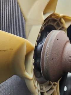 Detroit DD13 Fan for a 2016 Freightliner Cascadia 125