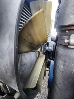 International DT466 Fan for a 2002 International 4400