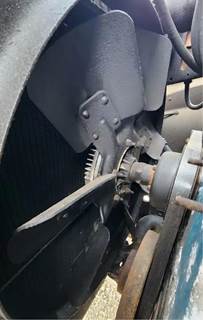 International DT466 Fan for a 2000 International 4900