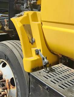 Chevrolet C7500 Left Fender Extension