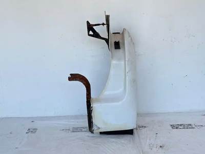 Ford F-650 Right Fender Extension