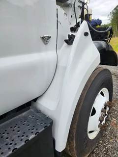 Ford F-650 Right Fender Extension