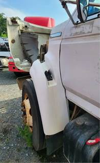 Ford F-800 Left Fender Extension for a 1999 Ford F800