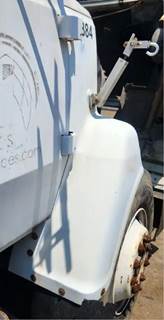 Ford LN7000 Right Fender Extension