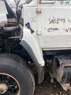 Ford LNT9000 Left Fender Extension