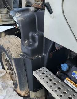 Freightliner 114SD Left Fender Extension