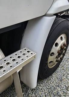 Freightliner Cascadia 113 Right Fender Extension