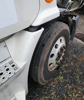 Freightliner Cascadia 113 Right Fender Extension