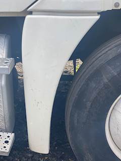 Freightliner Cascadia 125 Right Fender Extension