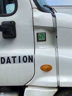 Freightliner Cascadia 125 Right Fender Extension