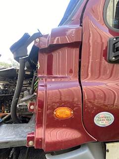Freightliner Cascadia 125 Left Fender Extension