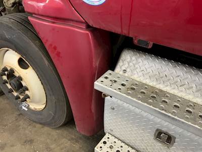 Freightliner Cascadia 125 Left Fender Extension