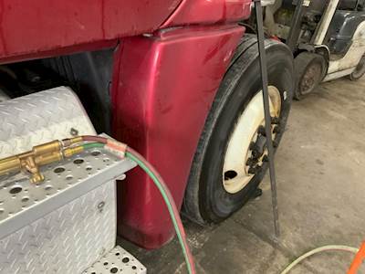 Freightliner Cascadia 125 Right Fender Extension