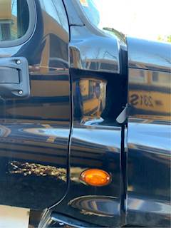 Freightliner Cascadia 125 Right Fender Extension