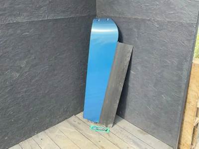 Freightliner Cascadia 125 Fender Extension