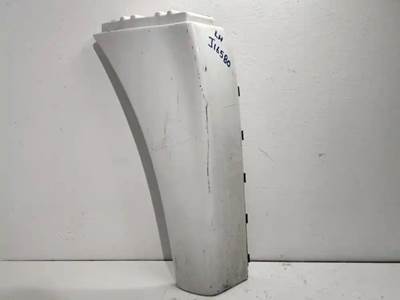 Freightliner Cascadia 125 Left Fender Extension