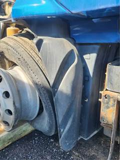 Freightliner Cascadia 125 Left Fender Extension