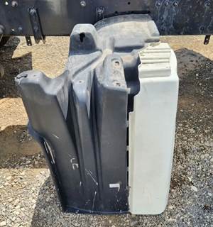 Freightliner Cascadia 125 Right Fender Extension