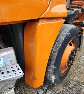 Freightliner Cascadia 125 Right Fender Extension