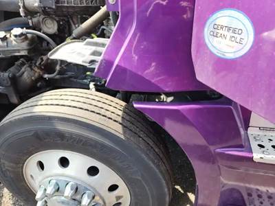 Freightliner Cascadia 126 Left Fender Extension