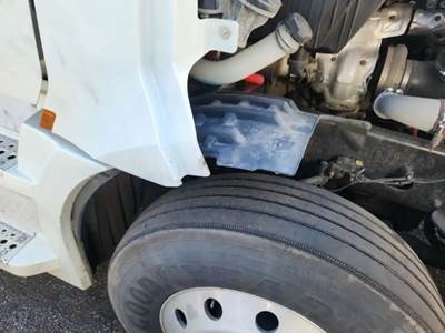Freightliner Cascadia 126 Right Fender Extension