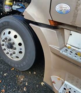 Freightliner Cascadia 126 Left Fender Extension