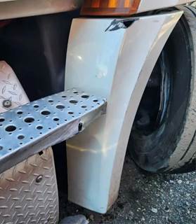 Freightliner Cascadia 126 Right Fender Extension