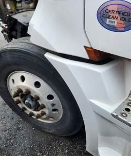 Freightliner Cascadia 126 Left Fender Extension