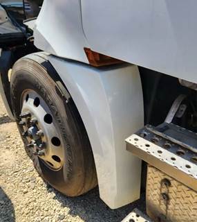 Freightliner Cascadia 126 Left Fender Extension