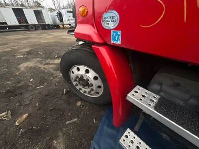 Freightliner Cascadia 132 Left Fender Extension