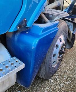 Freightliner Columbia 120 Right Fender Extension for a 2018 Freightliner Columbia 120 Glider
