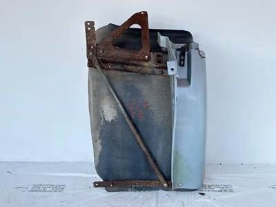 Freightliner Coronado 122 SD Right Fender Extension for a 2013 Freightliner 122SD