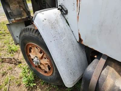 GMC Brigadier Left Fender Extension