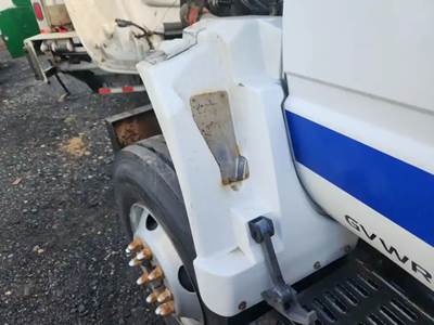 GMC C7500 Left Fender Extension