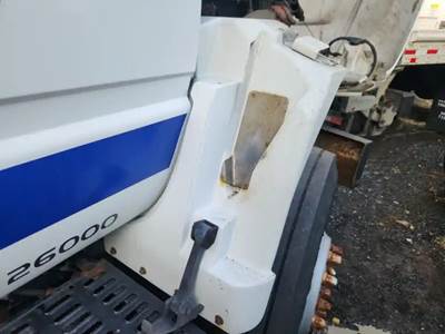 GMC C7500 Right Fender Extension