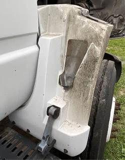 GMC C7500 Right Fender Extension