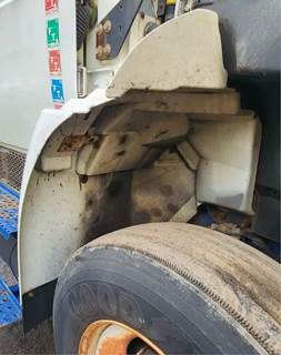 International 4400 Fender Extension
