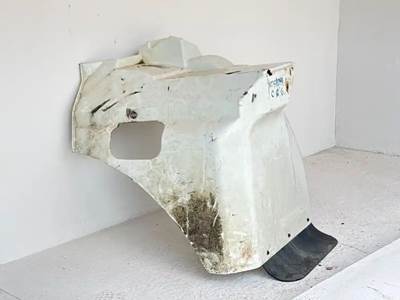 International 9200i Right Fender Extension