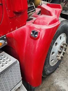 International 9400i Right Fender Extension