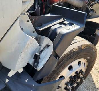 International ProStar Right Fender Extension