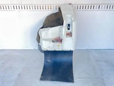 International WorkStar 7500 Right Fender Extension