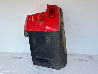 International WorkStar 7600 Right Fender Extension